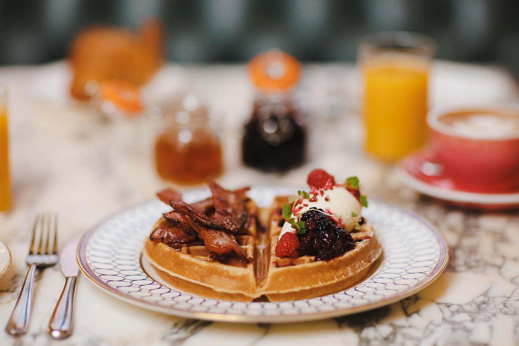 Stock Exchange Hotel, Manchester, Autograph Collection ภายนอก รูปภาพ A Belgian waffle